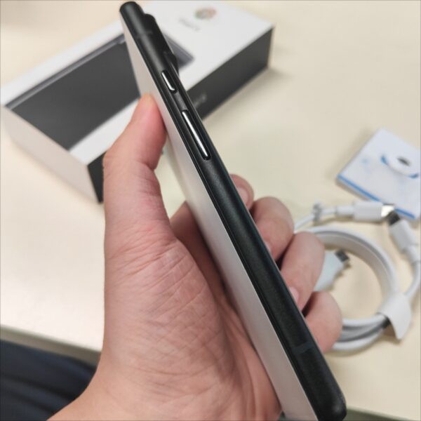 High Quality Refurbished Google Pixel 6 Pro 5G Phone - Image 6